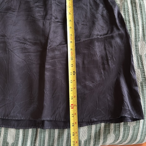 Reformation Benson Silk Skirt size 12 - Picture 9 of 11